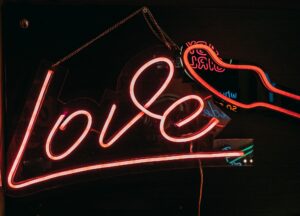 hoe-lang-gaan-neonreclames-mee